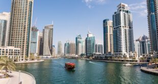 Explore Dubai’s iconic landmarks during your airport stopover