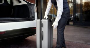 Luxury private Dubai airport transfer car